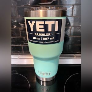 Yeti Rambler 30 oz / 887ml tumbler